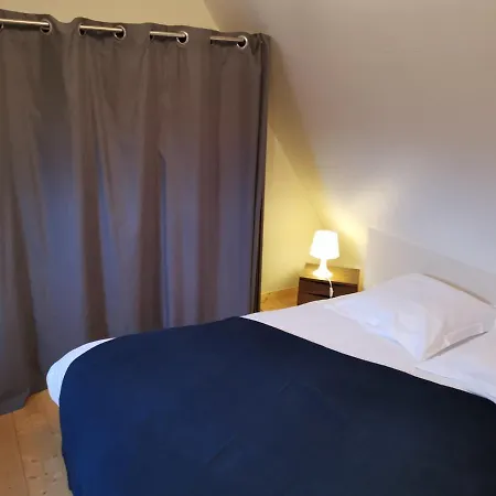 Des Cigognes Au Coeur Du Village D'eguisheim *